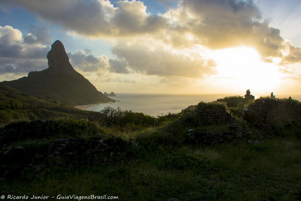 Imagem do entardecer da linda vista do Forte de Nossa Sra dos Remédios.